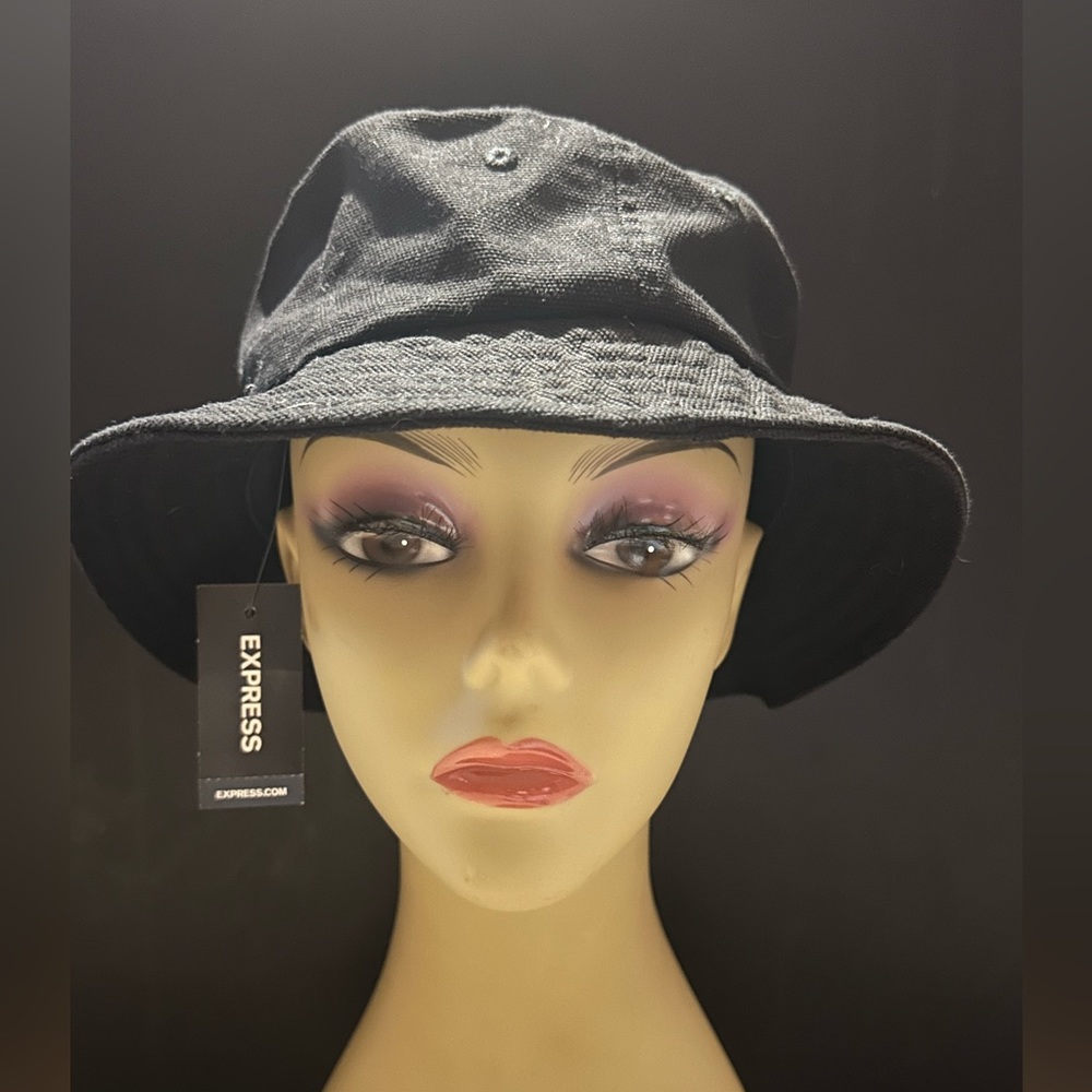 Express bucket hat, brand new